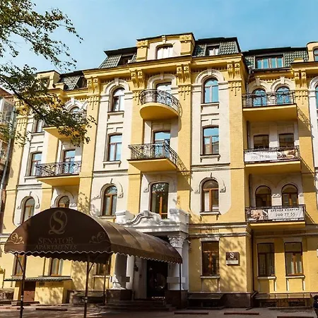 Aparthotel Senator Center 4*