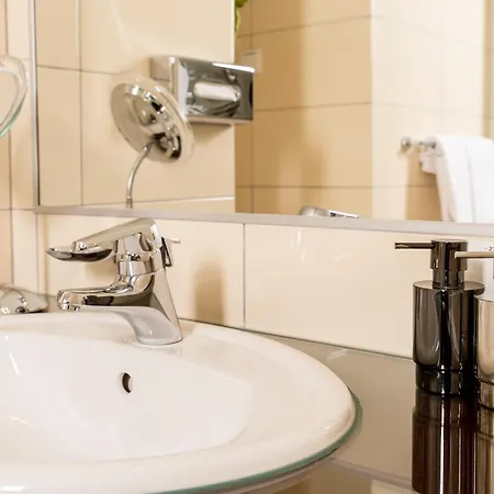 Senator Center Aparthotel 4*